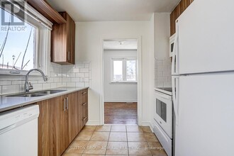 7 Town House Crescent in Brampton, ON - Building Photo - Building Photo