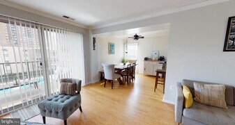 31 Canterbury Square in Alexandria, VA - Building Photo