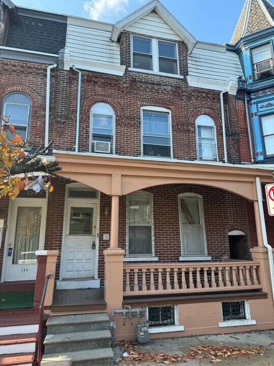 136 N 10th St in Allentown, PA - Foto de edificio