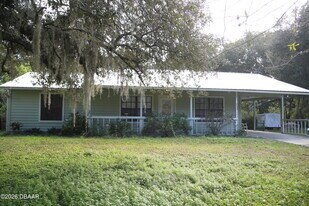 277 Galbraith Ave in Oak Hill, FL - Building Photo