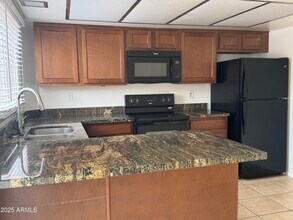 6729 N 44th Ave in Glendale, AZ - Building Photo - Building Photo