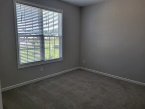 2015 Briarwood Dr in Kinston, NC - Building Photo - Building Photo