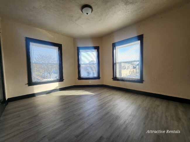 5400 W Madison St in Chicago, IL - Building Photo - Building Photo