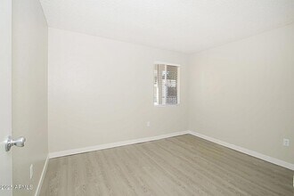 15620 N 25th Ave, Unit 1 in Phoenix, AZ - Building Photo - Building Photo