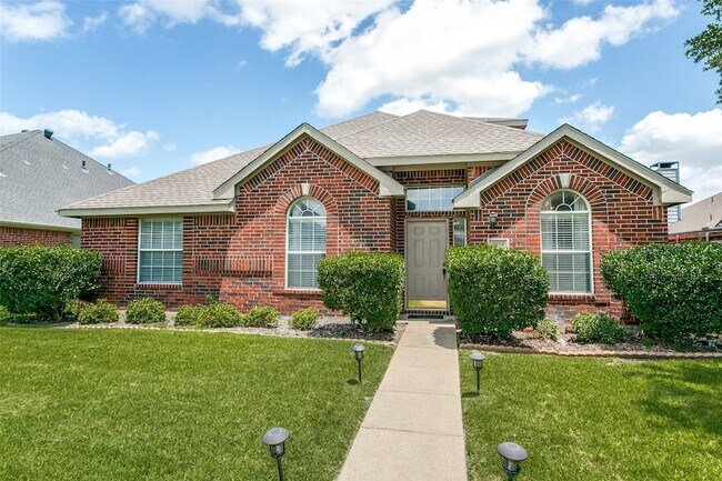 3914 Randall Ln in Carrollton, TX - Building Photo - Building Photo