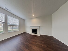 1693 Copeland Farms Dr in Greenfield, IN - Building Photo - Building Photo