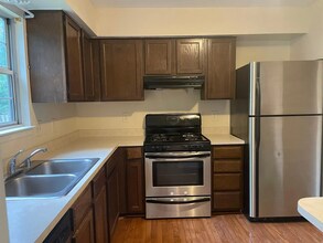 3259 Tayloe Ct in Herndon, VA - Building Photo - Building Photo