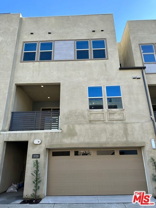 property at 2038 Hollyleaf Ter
