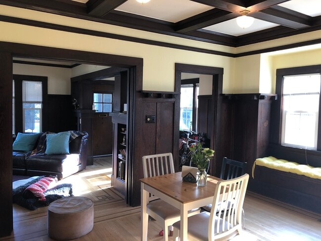 3042 Halcyon Ct in Berkeley, CA - Foto de edificio - Building Photo