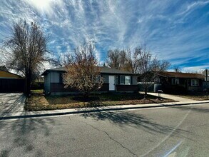 13204 Lackland Dr in Denver, CO - Building Photo - Building Photo