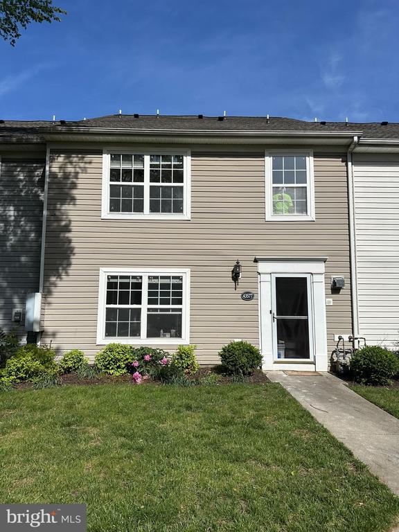 43577 Patching Pond Square