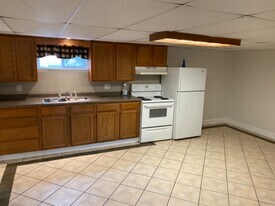 584 Valley Rd in Danville, PA - Building Photo