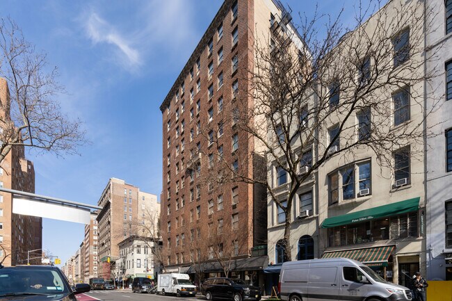 Dara Gardens in New York, NY - Building Photo - Building Photo