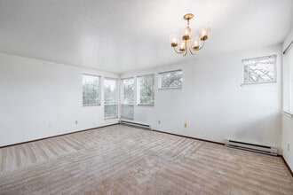 New Horizons Apartments in Burien, WA - Building Photo - Interior Photo