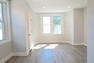134 E Washington Ln, Unit 2 in Philadelphia, PA - Building Photo - Building Photo