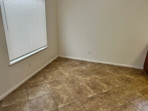 5409 Tupper Ct in Bakersfield, CA - Building Photo - Building Photo