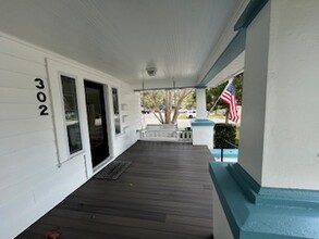 302 Live Oak St in New Smyrna Beach, FL - Building Photo - Building Photo