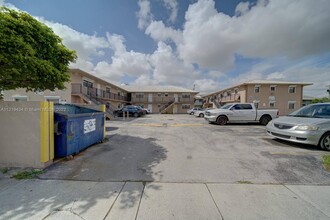 340 E 7th St in Hialeah, FL - Building Photo - Building Photo