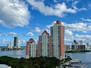 3300 NE 191st St in Aventura, FL - Building Photo - Building Photo