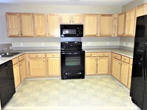 235 Emerald Isle Dr in Moncks Corner, SC - Building Photo - Building Photo