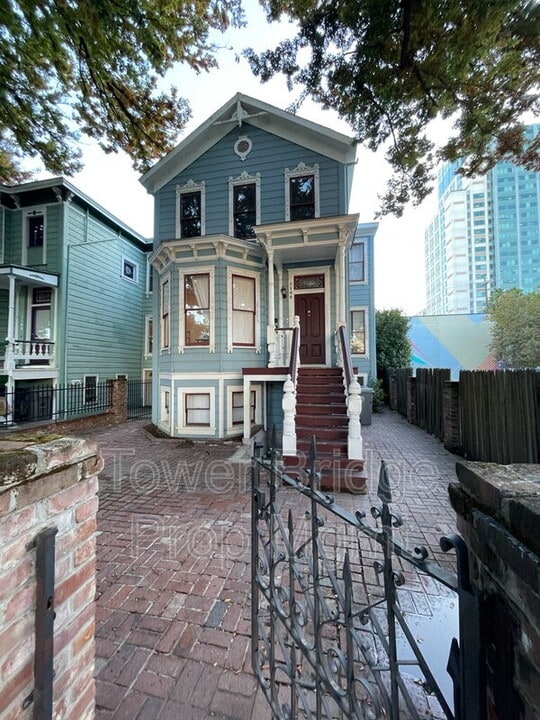 1106 G St in Sacramento, CA - Foto de edificio