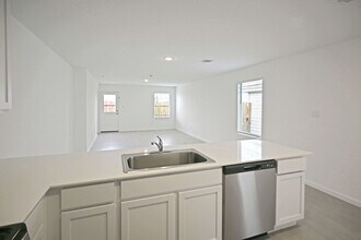 14609 Mudstone Pl in Elmendorf, TX - Building Photo - Building Photo