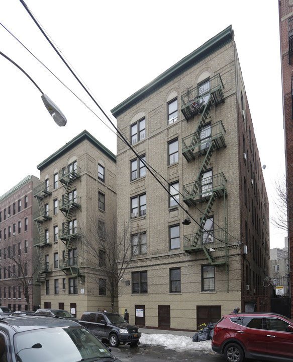 312 E 163rd St in Bronx, NY - Foto de edificio