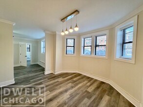 3820 N Greenview Ave, Unit 2 in Chicago, IL - Building Photo - Building Photo