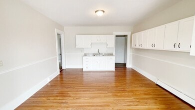 394 Elm St in Gardner, MA - Building Photo - Building Photo