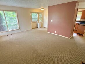 2251-2255-2255 SE 70th Ave in Portland, OR - Building Photo - Building Photo