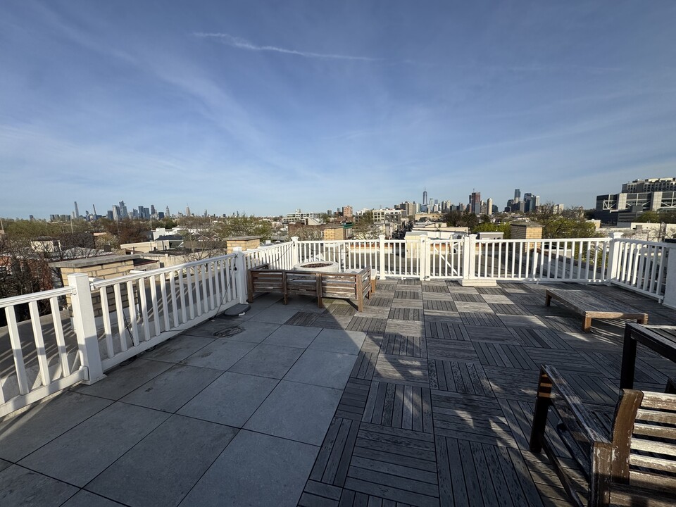 187 Hopkins Ave, Unit 6 in Jersey City, NJ - Building Photo