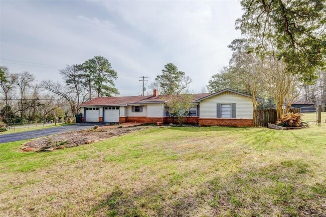 17445 Pine Lake Rd in Montgomery, TX - Building Photo - Building Photo