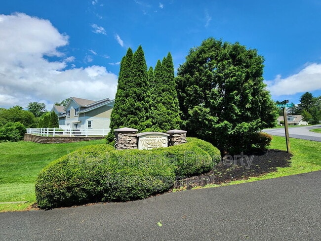 property at 127 Cardinal Wy
