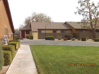 Sequoia Apartments in Hesperia, CA - Foto de edificio - Building Photo