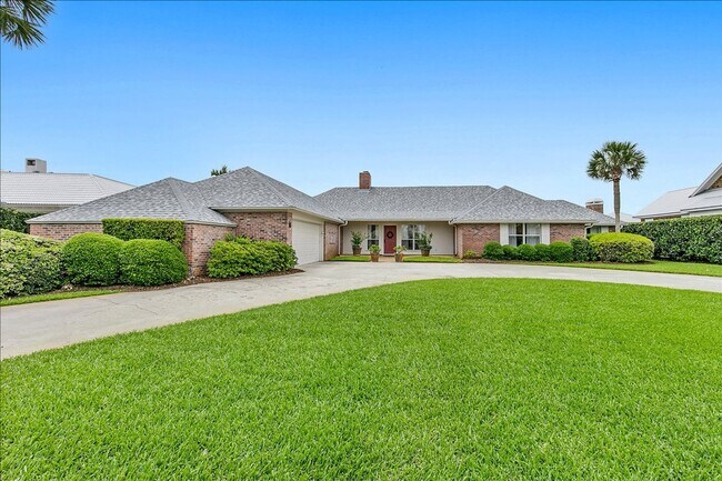 property at 16 Lavista Dr