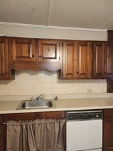 18 Bay State Rd in Pittsfield, MA - Building Photo - Building Photo
