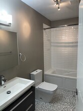 99 W Main St in New Britain, CT - Foto de edificio - Building Photo