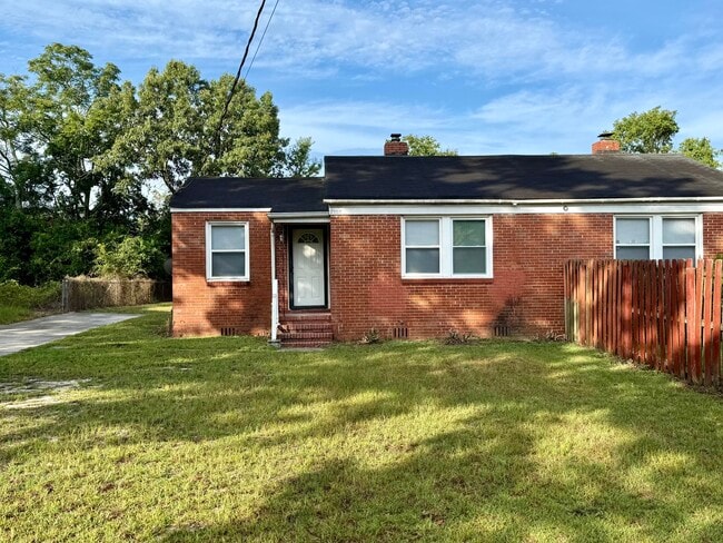 property at 2550 Lyman St