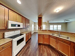 3622 Melody Flds in Converse, TX - Building Photo - Building Photo