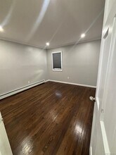 26 Adams St in Hicksville, NY - Building Photo - Building Photo