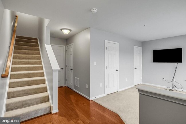 5918 Jefferson Commons Way in Frederick, MD - Foto de edificio - Building Photo