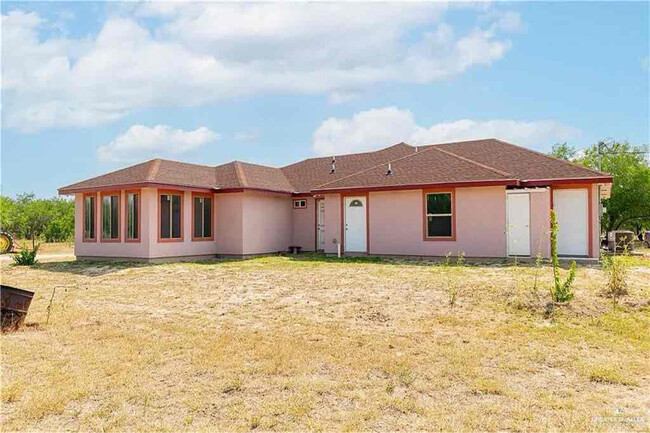 3805 S Midway Rd in Weslaco, TX - Building Photo - Building Photo