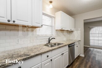 800 W Cheryl Ave in Hurst, TX - Building Photo - Building Photo