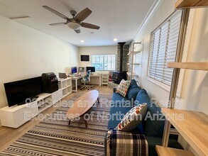 1928 N Lynn Dr in Flagstaff, AZ - Building Photo - Building Photo