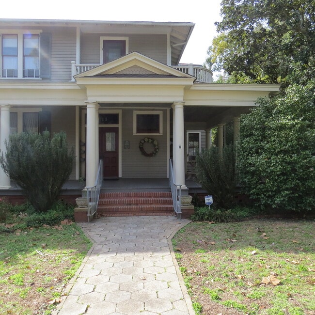 711 Union St, Unit 2 in Brunswick, GA - Building Photo - Building Photo