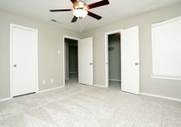 Huntington Cove Townhomes photo'