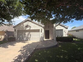 125 Dove Ln in Marble Falls, TX - Building Photo