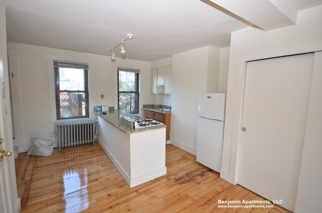 39 Beacon St Apartments and Nearby Chelsea Apartments For Rent ...