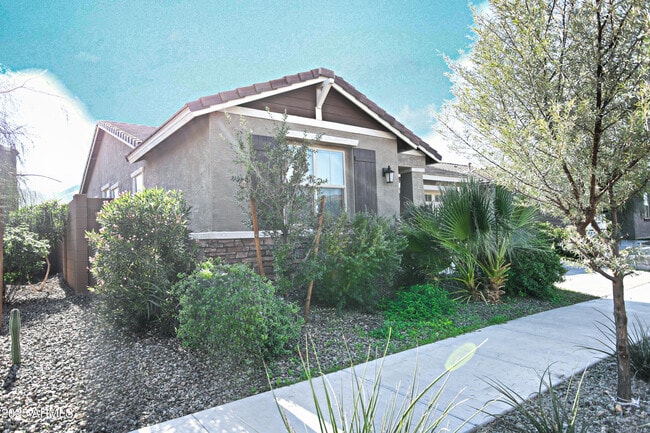 1535 W Corral Rd in Phoenix, AZ - Building Photo - Building Photo