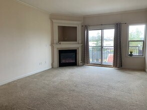 1991 Alder St, Unit 203 in Ferndale, WA - Building Photo - Building Photo